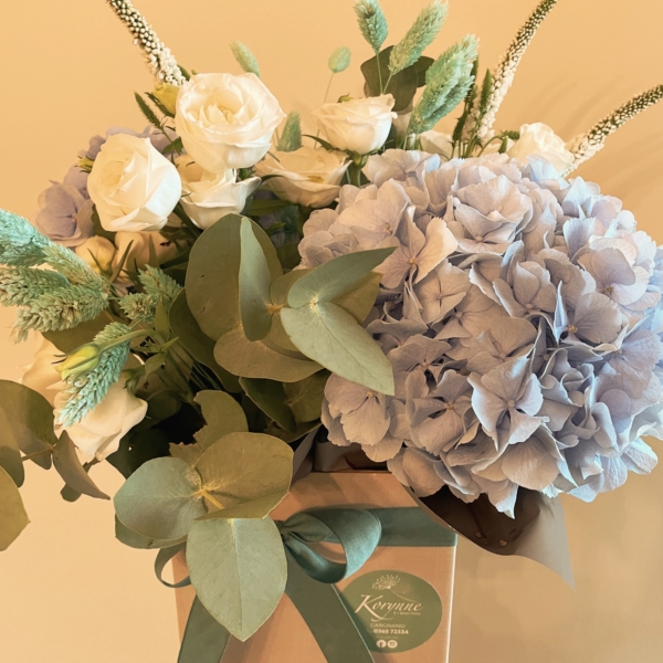 flowers box fiori freschi azzurro